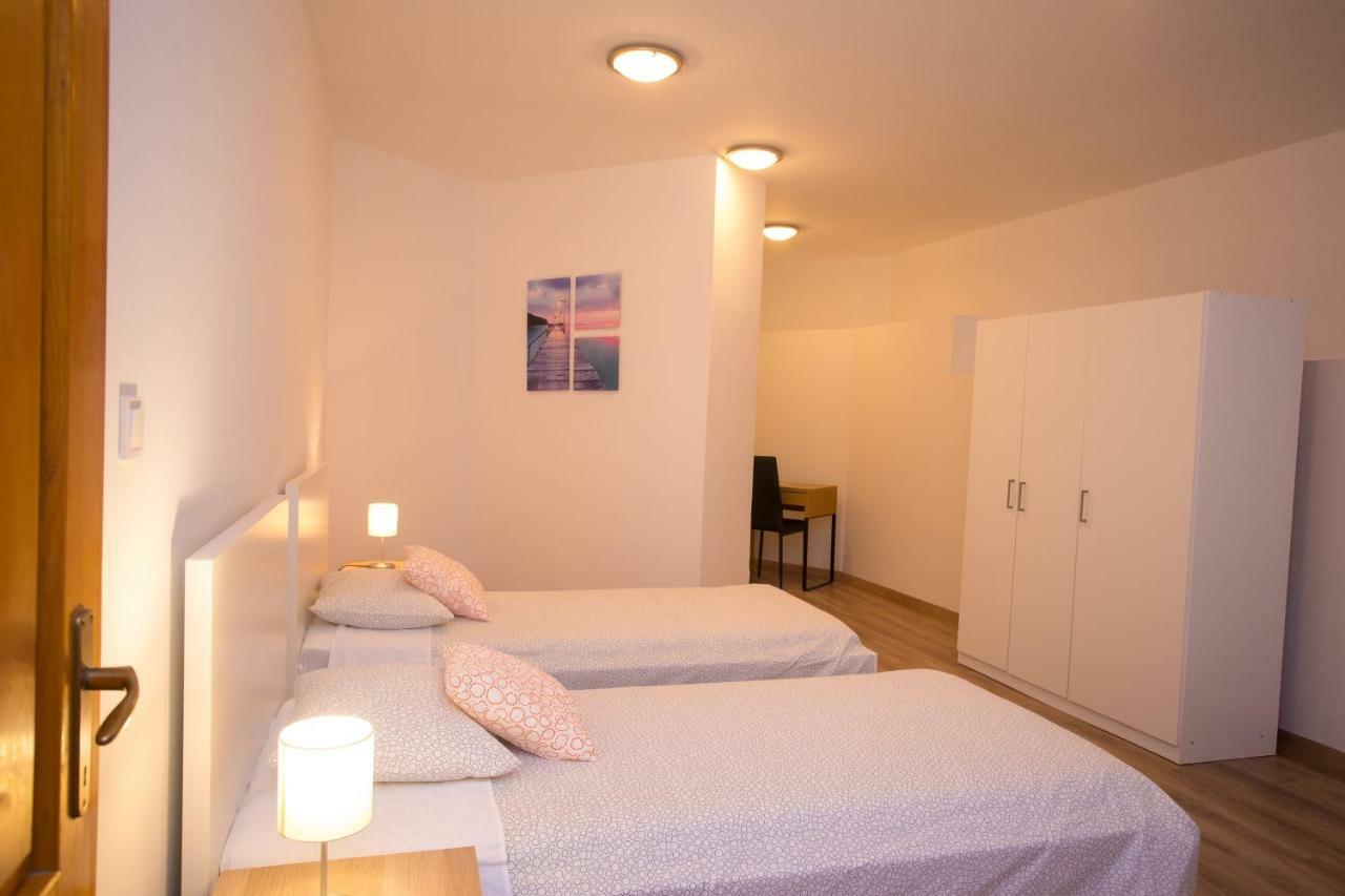 Apartman Girasol Pola Esterno foto