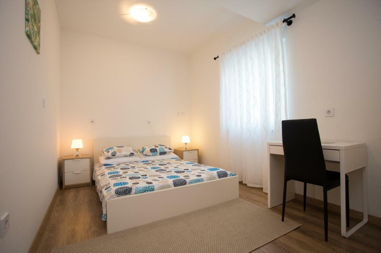 Apartman Girasol Pola Esterno foto